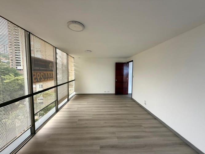 Oficina en arriendo en Altos Del Poblado, Medellín, 62 m² · foto 14 de 16