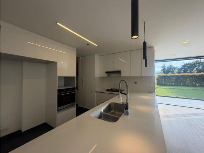Apartamento de 3 alcobas en arriendo en Llano Grande, Rionegro, 143 m² · foto 4 de 18