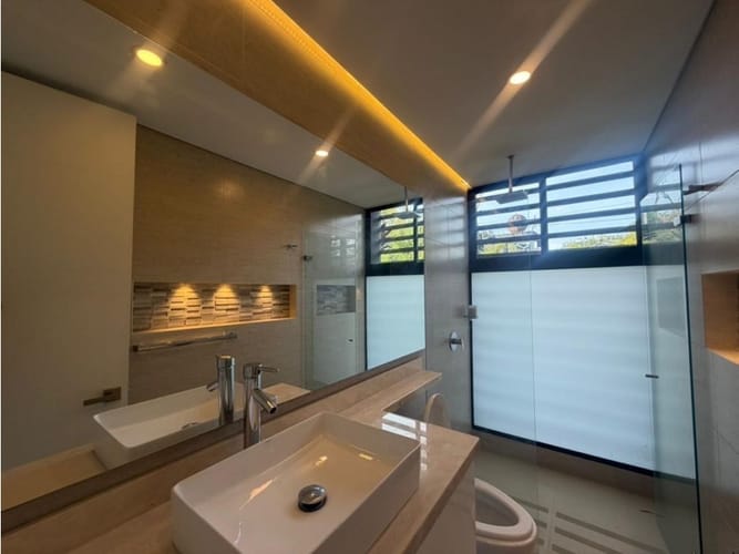 Apartamento de 3 alcobas en arriendo en Llano Grande, Rionegro, 143 m² · foto 10 de 18