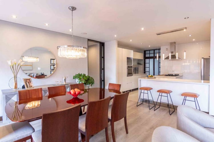 Apartamento de 3 alcobas en venta en Santa Barbara Alta, Bogotá, 181 m² · foto 3 de 24