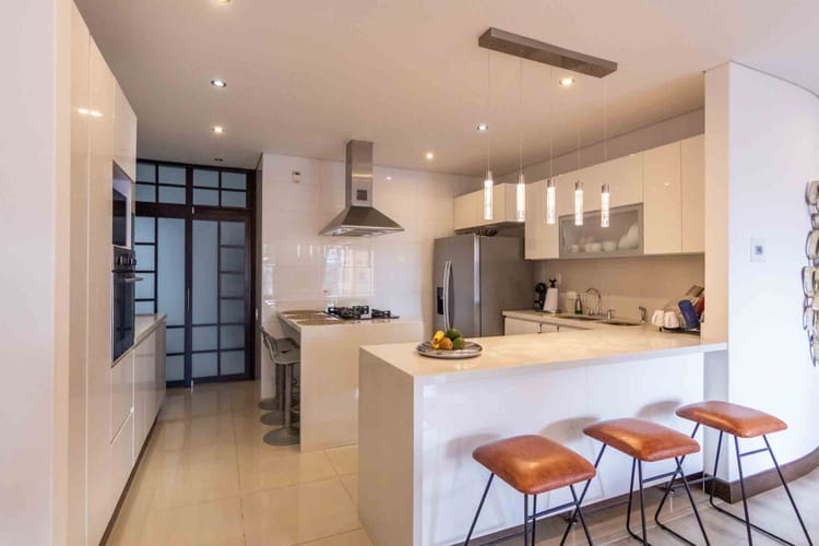 Apartamento de 3 alcobas en venta en Santa Barbara Alta, Bogotá, 181 m² · foto 4 de 24