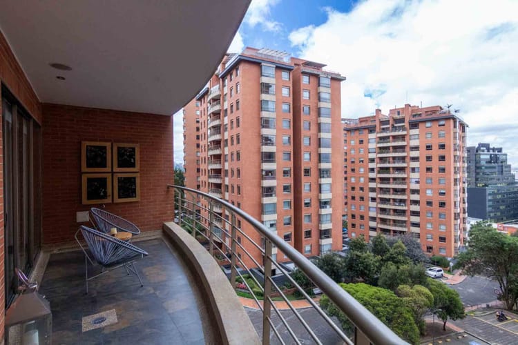 Apartamento de 3 alcobas en venta en Santa Barbara Alta, Bogotá, 181 m² · foto 7 de 24