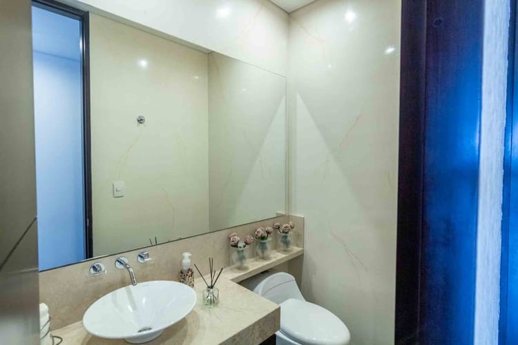 Apartamento de 3 alcobas en venta en Santa Barbara Alta, Bogotá, 181 m² · foto 9 de 24