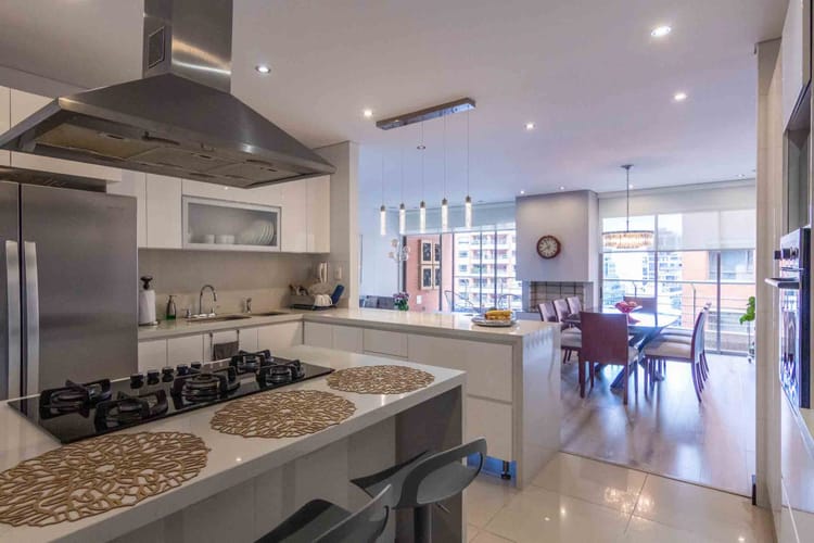 Apartamento de 3 alcobas en venta en Santa Barbara Alta, Bogotá, 181 m² · foto 11 de 24