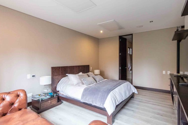 Apartamento de 3 alcobas en venta en Santa Barbara Alta, Bogotá, 181 m² · foto 19 de 24