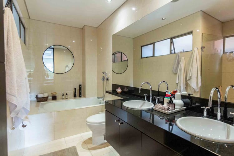 Apartamento de 3 alcobas en venta en Santa Barbara Alta, Bogotá, 181 m² · foto 21 de 24
