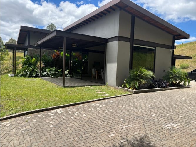 Casa de 3 alcobas en venta en Pantanillo, El Retiro, 255 m² · foto 2 de 24