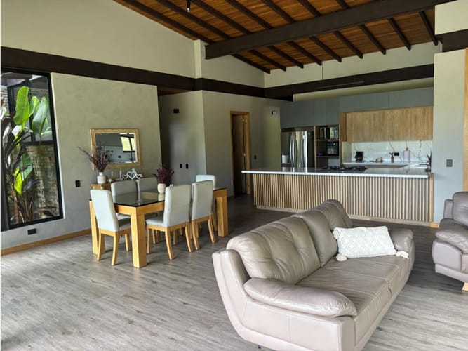 Casa de 3 alcobas en venta en Pantanillo, El Retiro, 255 m² · foto 10 de 24