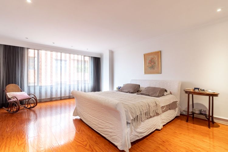 Apartamento de 3 alcobas en venta en Chico Norte, Bogotá, 336 m² · foto 11 de 20