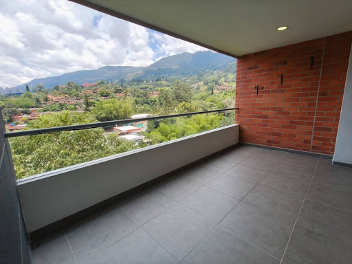 Apartamento en arriendo en Loma Del Escobero, Envigado · foto 6 de 24