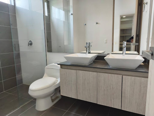 Apartamento en arriendo en Loma Del Escobero, Envigado · foto 12 de 24