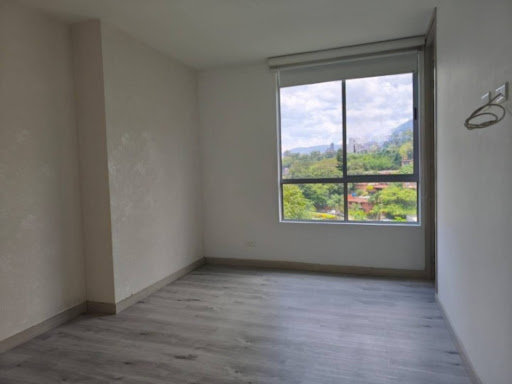 Apartamento en arriendo en Loma Del Escobero, Envigado · foto 13 de 24