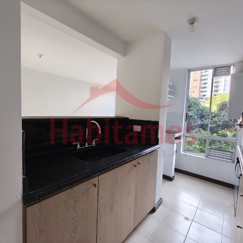 Apartamento de 2 alcobas en venta en Castropol, Medellín, 67 m² · foto 4 de 15