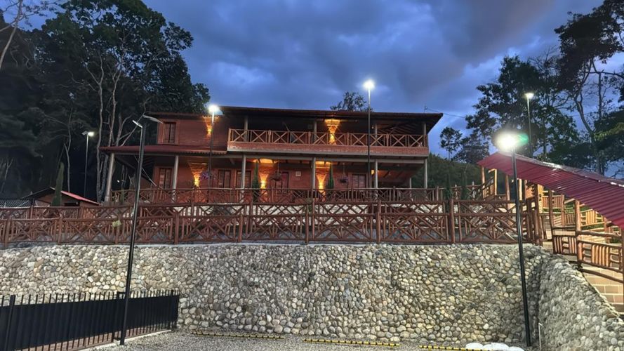 Casa de 8 alcobas en venta en Los Vados, Los Patios, 1990 m² · foto 7 de 24