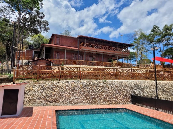Casa de 8 alcobas en venta en Los Vados, Los Patios, 1990 m² · foto 8 de 24