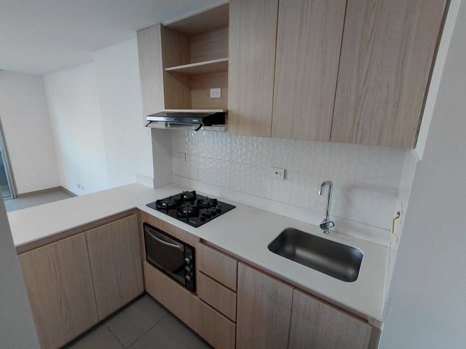 Apartamento de 2 alcobas en arriendo en Shellmar, Medellín, 70 m² · foto 5 de 15