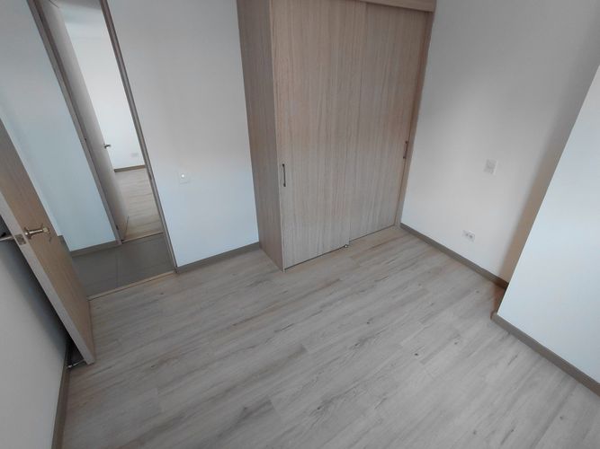 Apartamento de 2 alcobas en arriendo en Shellmar, Medellín, 70 m² · foto 9 de 15