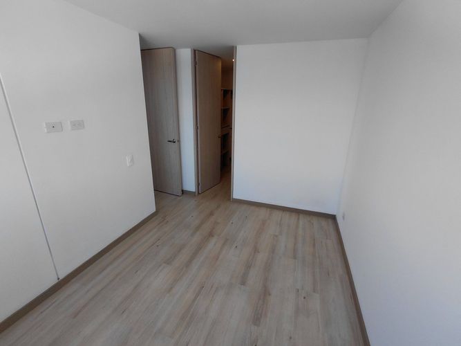 Apartamento de 2 alcobas en arriendo en Shellmar, Medellín, 70 m² · foto 10 de 15