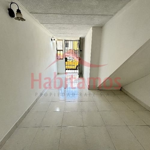 Apartaestudio en arriendo en Rodeo Alto, Medellín, 47 m² · foto 5 de 14
