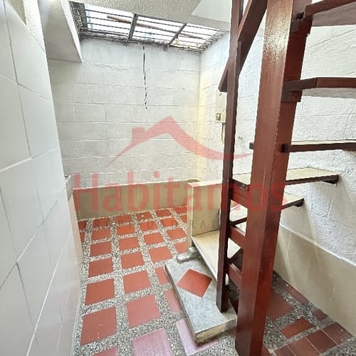 Apartaestudio en arriendo en Rodeo Alto, Medellín, 47 m² · foto 8 de 14