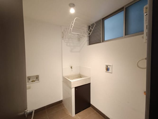Apartamento en arriendo en Milla De Oro, Medellín · foto 4 de 15