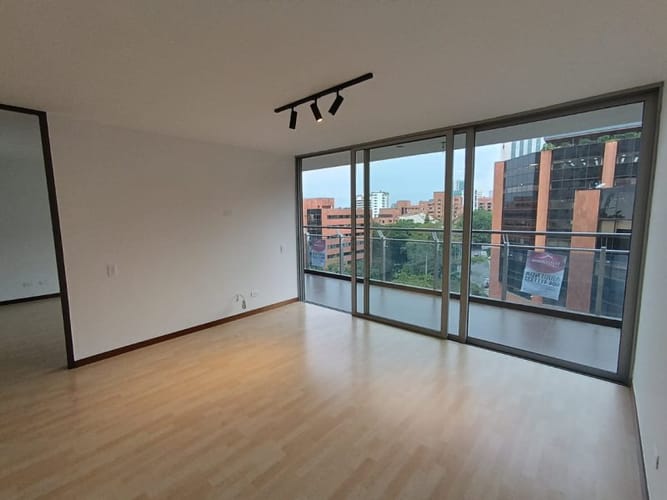 Apartamento en arriendo en Milla De Oro, Medellín · foto 7 de 15