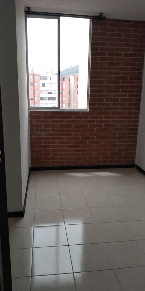 Apartamento de 3 alcobas en venta en Las Villas, Soacha, 57 m² · foto 7 de 11