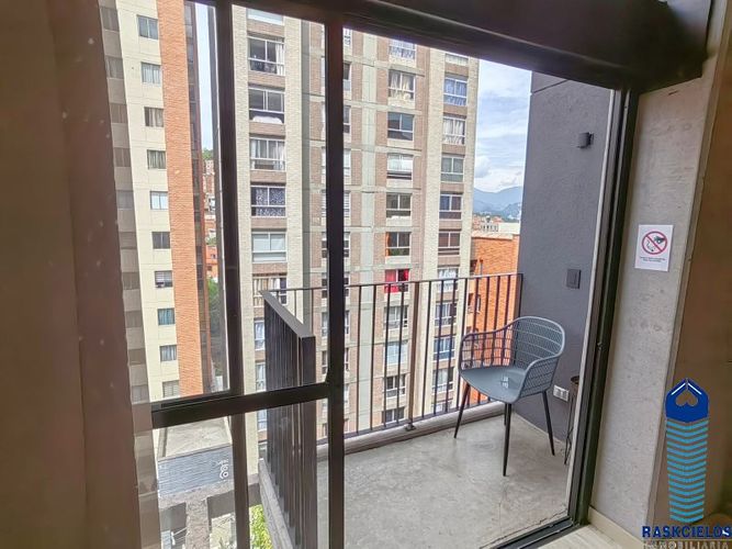 Apartaestudio en venta en Laureles, Medellín, 57 m² · foto 3 de 20