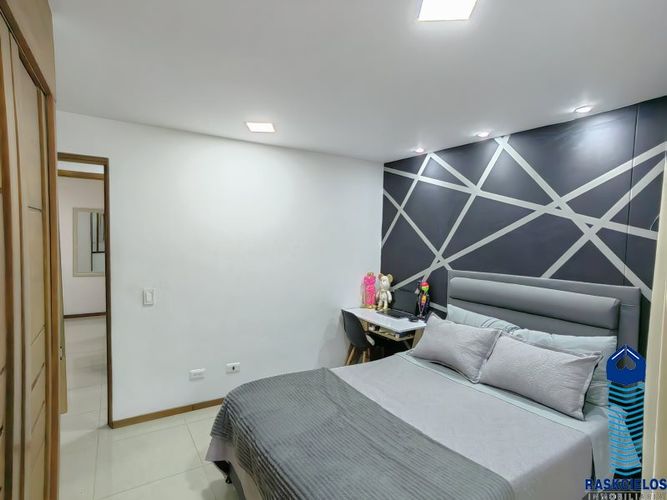 Apartamento de 3 alcobas en venta en Las Lomitas, Sabaneta, 161 m² · foto 13 de 20