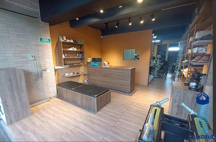 Local en venta en El Poblado, Medellín, 90 m² · foto 3 de 8