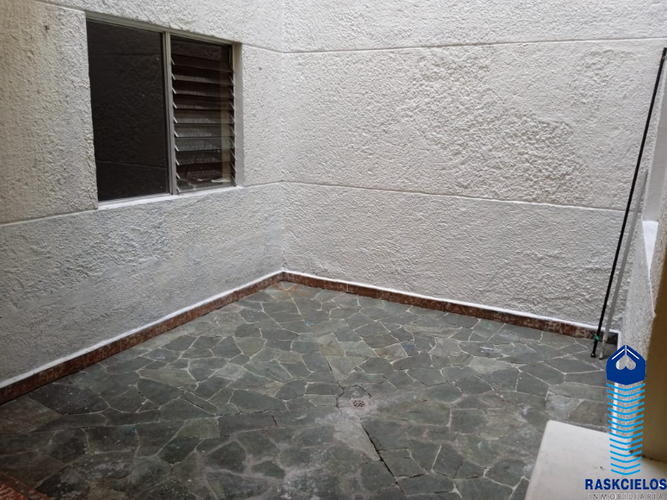 Casa de 5 alcobas en venta en Calasanz, Medellín, 290 m² · foto 5 de 19