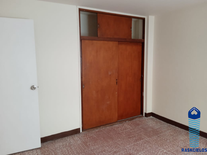 Casa de 5 alcobas en venta en Calasanz, Medellín, 290 m² · foto 7 de 19