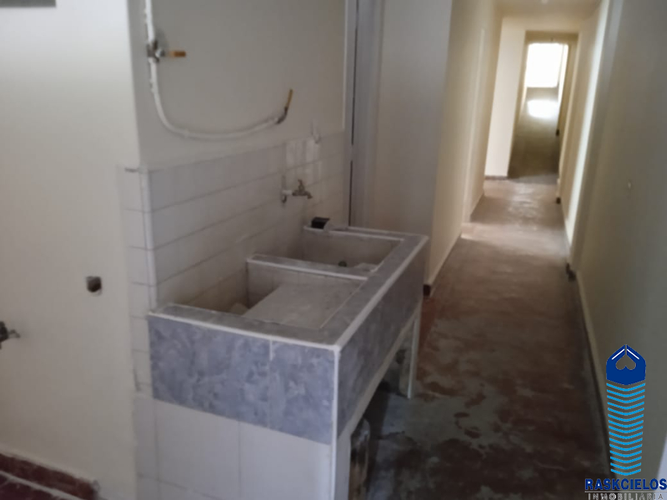 Casa de 5 alcobas en venta en Calasanz, Medellín, 290 m² · foto 9 de 19