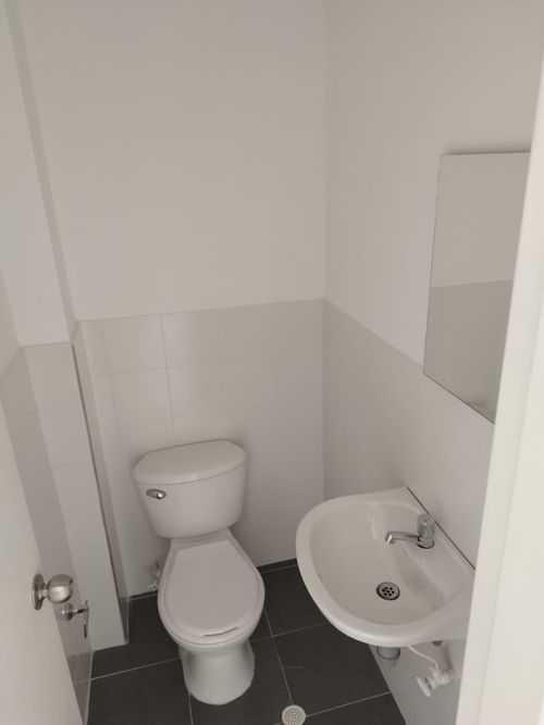 Local en arriendo en Napoles, Cali, 16 m² · foto 4 de 5