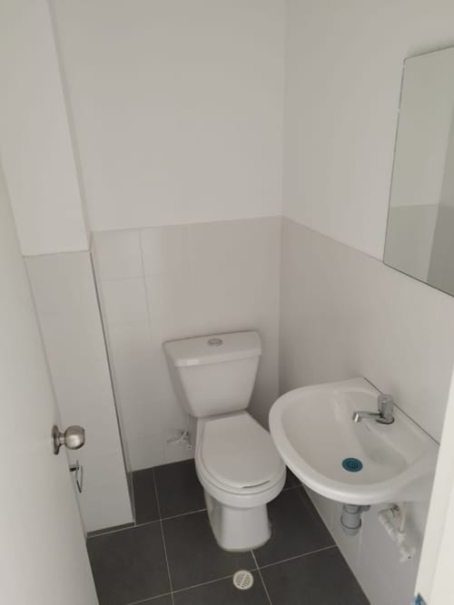 Local en arriendo en Napoles, Cali, 18 m² · foto 4 de 5