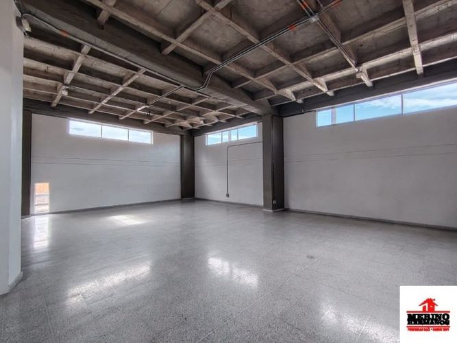 Bodega en arriendo en Belén San Bernardo, Medellín, 200 m² · foto 2 de 14