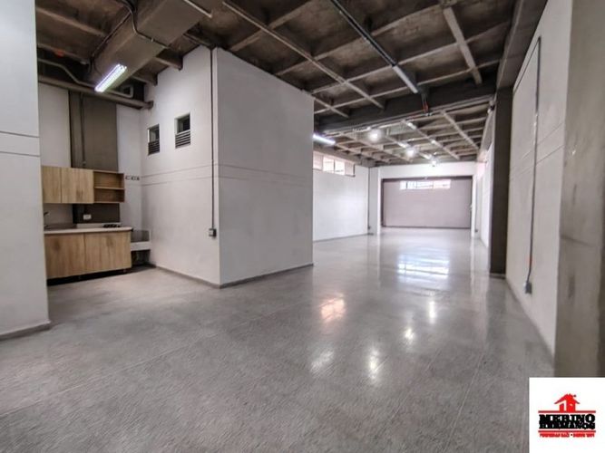 Bodega en arriendo en Belén San Bernardo, Medellín, 200 m² · foto 4 de 14