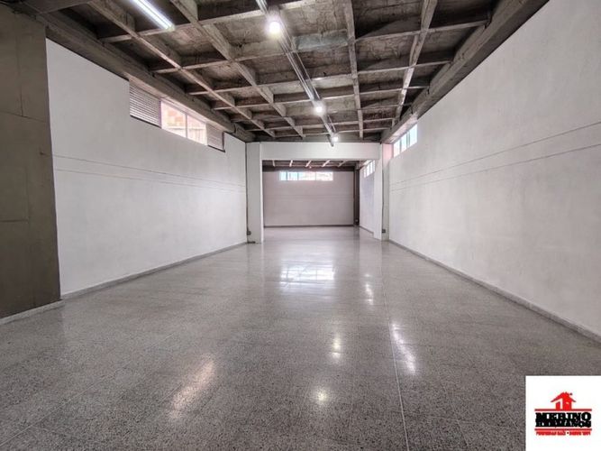 Bodega en arriendo en Belén San Bernardo, Medellín, 200 m² · foto 11 de 14