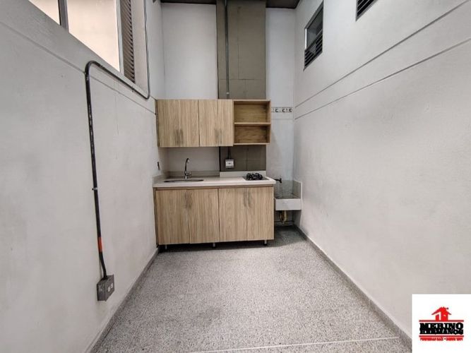 Bodega en arriendo en Belén San Bernardo, Medellín, 200 m² · foto 14 de 14