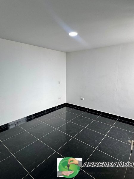Apartamento en venta en Alto De Las Flores, Sabaneta · foto 8 de 19