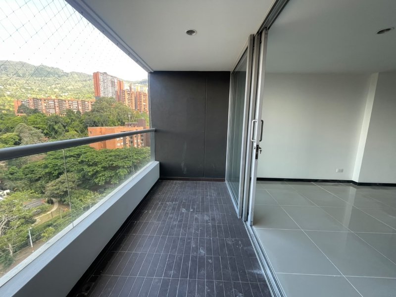 Apartamento en venta en Loma De Las Brujas, Envigado · foto 5 de 13