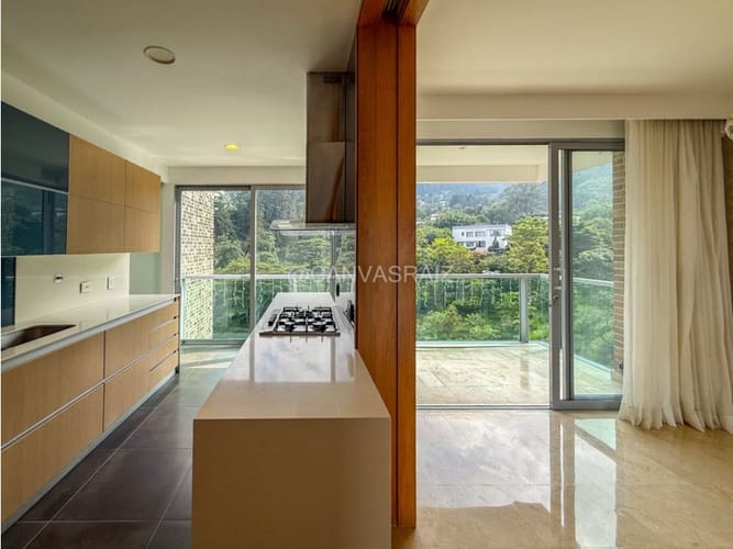 Apartamento de 3 alcobas en venta en Las Lomas, Medellín, 245 m² · foto 7 de 18