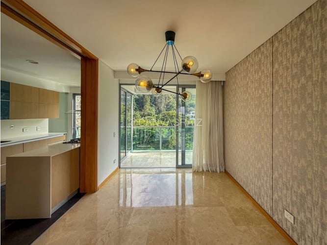Apartamento de 3 alcobas en venta en Las Lomas, Medellín, 245 m² · foto 10 de 18