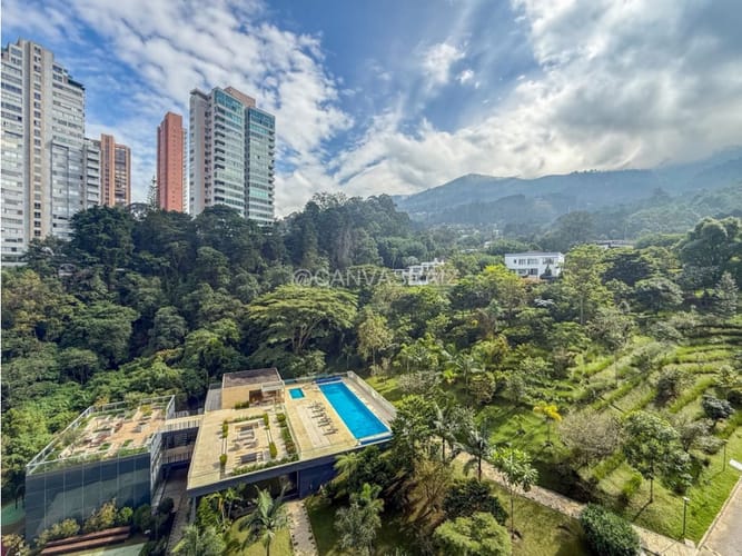Apartamento de 3 alcobas en venta en Las Lomas, Medellín, 245 m² · foto 11 de 18