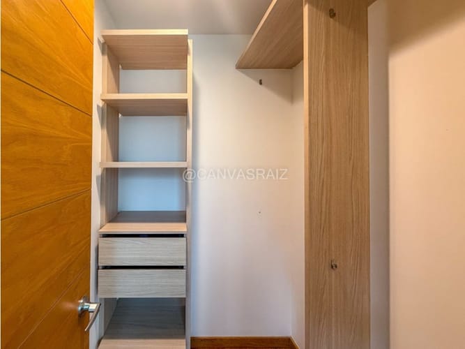Apartamento de 3 alcobas en venta en Las Lomas, Medellín, 245 m² · foto 15 de 18