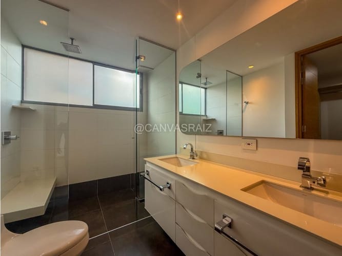 Apartamento de 3 alcobas en venta en Las Lomas, Medellín, 245 m² · foto 16 de 18