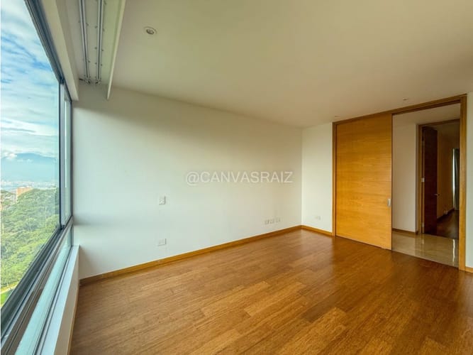 Apartamento de 3 alcobas en venta en Las Lomas, Medellín, 245 m² · foto 17 de 18