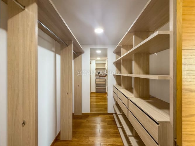 Apartamento de 3 alcobas en venta en Las Lomas, Medellín, 245 m² · foto 18 de 18