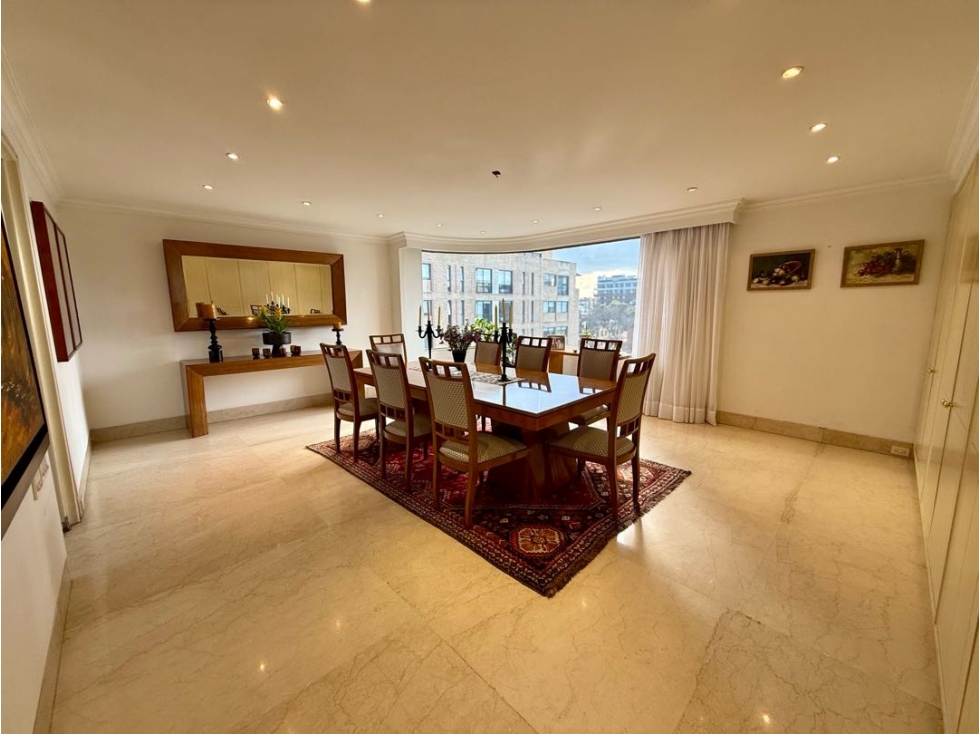 Apartamento en venta en Chicó Reservado, Bogotá · foto 2 de 12