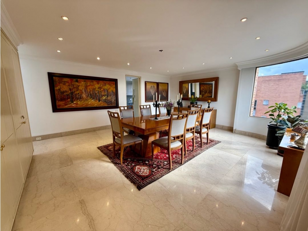 Apartamento en venta en Chicó Reservado, Bogotá · foto 3 de 12